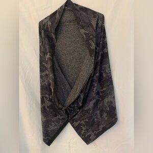 Lululemon Athletica Camouflage vinyasa scarf